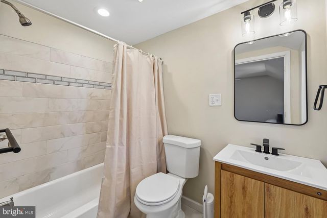 6705 LAWNTON AVE, Philadelphia, PA 19126