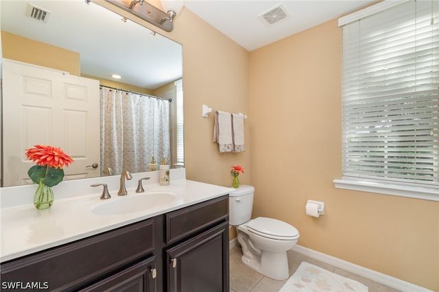 8570 Evernia CT 101, Estero, FL 34135