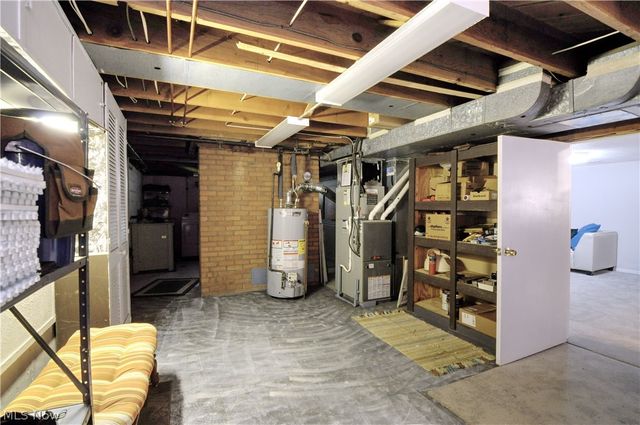 614 Hartzell Drive, Norton, OH 44203