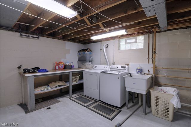 614 Hartzell Drive, Norton, OH 44203