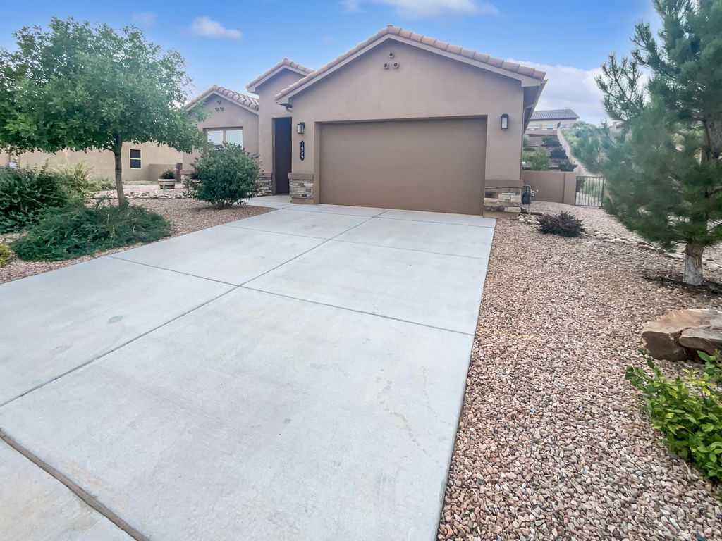 1959 CASTLE PEAK Loop NE, Rio Rancho, NM 87144