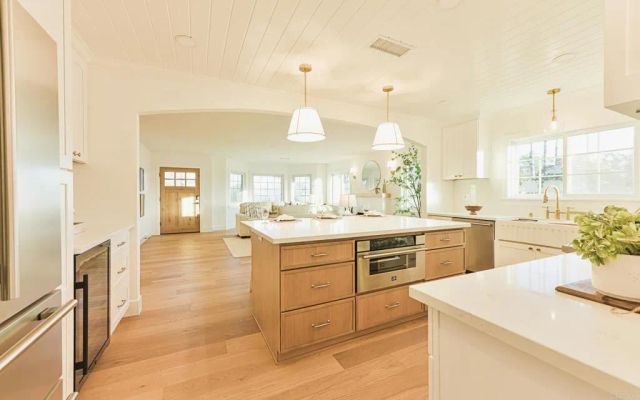 1045 Tarento Drive, San Diego, CA 92107