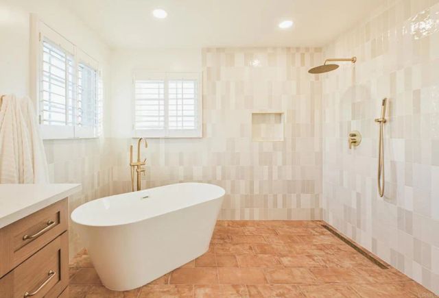 1045 Tarento Drive, San Diego, CA 92107