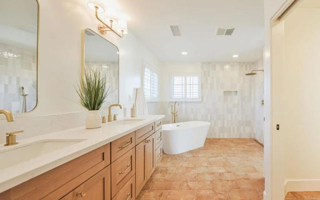 1045 Tarento Drive, San Diego, CA 92107