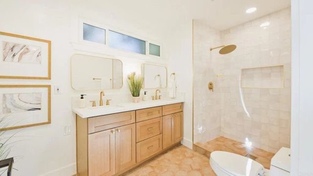 1045 Tarento Drive, San Diego, CA 92107