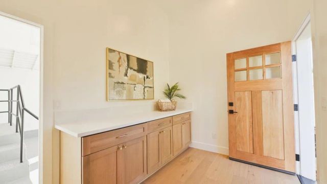 1045 Tarento Drive, San Diego, CA 92107