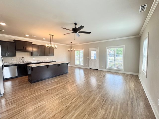 901 NE Heights Lane, Bentonville, AR 72712