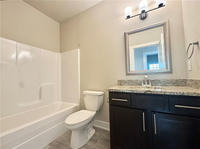901 NE Heights Lane, Bentonville, AR 72712