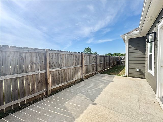 901 NE Heights Lane, Bentonville, AR 72712