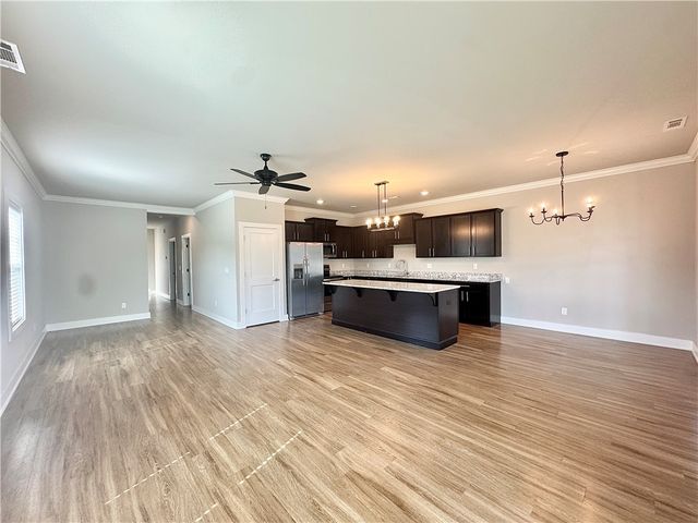 901 NE Heights Lane, Bentonville, AR 72712
