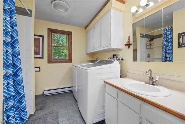 2565 Abbe Road, Sheffield Village, OH 44054