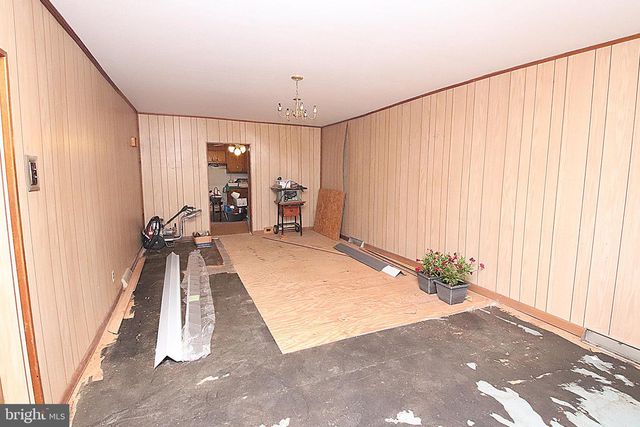 202 E MAIN ST, Burkittsville, MD 21718