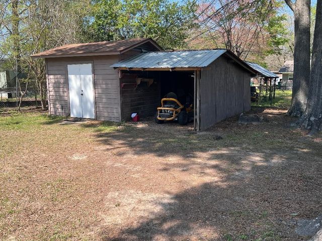 1010 W Garrison, Carthage, TX 75633