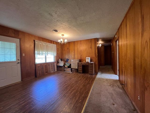 1010 W Garrison, Carthage, TX 75633