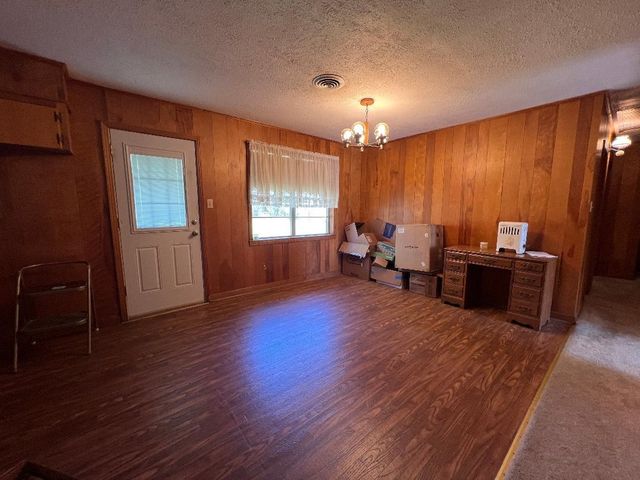 1010 W Garrison, Carthage, TX 75633