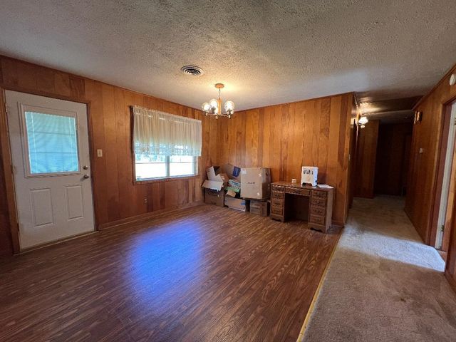 1010 W Garrison, Carthage, TX 75633