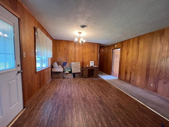 1010 W Garrison, Carthage, TX 75633