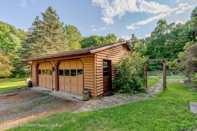 835 County Route 2, Accord, NY 12404