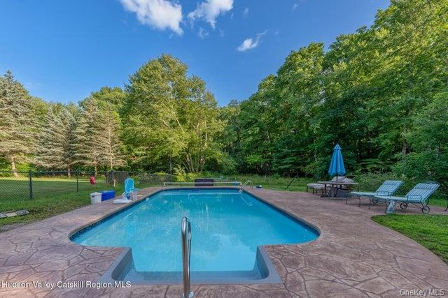 835 County Route 2, Accord, NY 12404