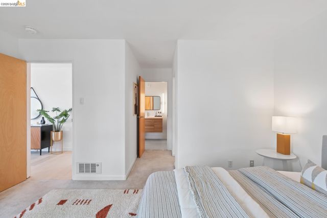 802 N Delaware ST APT 202, San Mateo, CA 94401