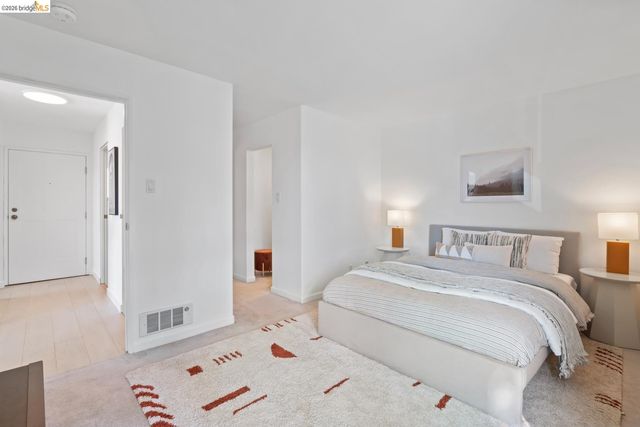 802 N Delaware ST APT 202, San Mateo, CA 94401