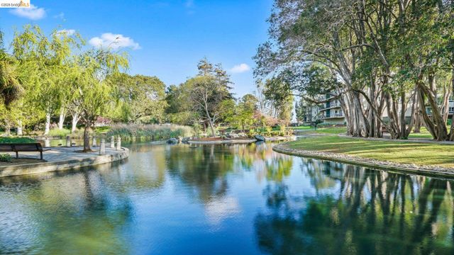 802 N Delaware ST APT 202, San Mateo, CA 94401