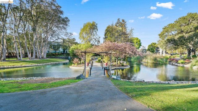 802 N Delaware ST APT 202, San Mateo, CA 94401