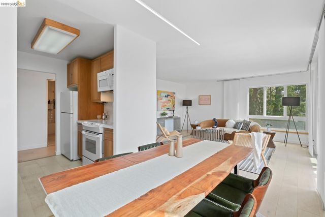 802 N Delaware ST APT 202, San Mateo, CA 94401