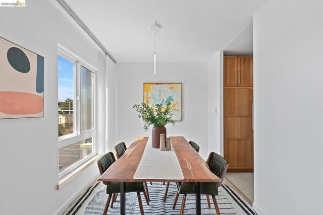 802 N Delaware ST APT 202, San Mateo, CA 94401