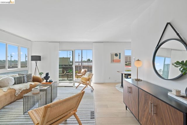 802 N Delaware ST APT 202, San Mateo, CA 94401