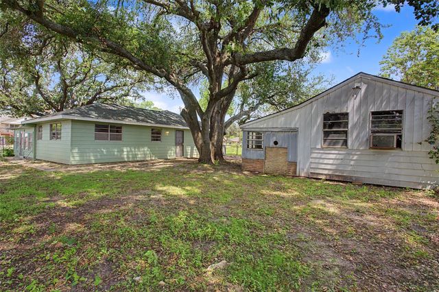 2337 Pearland Avenue, Pearland, TX 77581