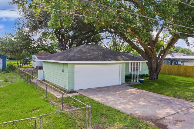 2337 Pearland Avenue, Pearland, TX 77581