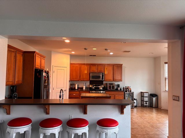 10573 Lake Point Ave, Stockton, CA 95219