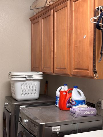 10573 Lake Point Ave, Stockton, CA 95219