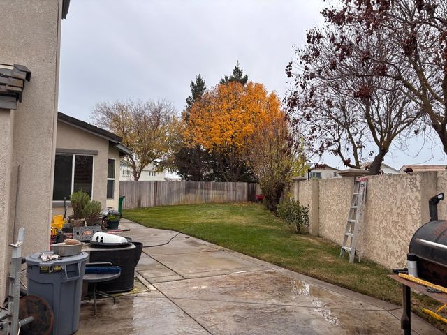 10573 Lake Point Ave, Stockton, CA 95219