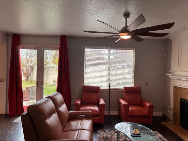 10573 Lake Point Ave, Stockton, CA 95219