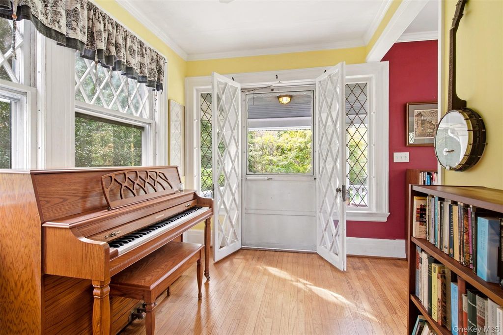 504 West Broadway, Port Jefferson, NY 11777 — photo 4