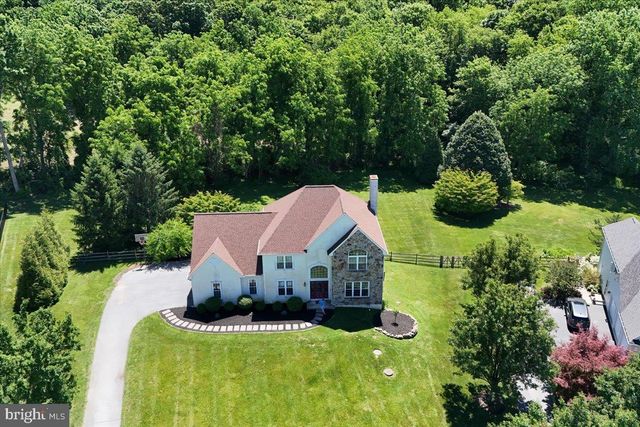 69 MEADOWCROFT LN, Lincoln University, PA 19352