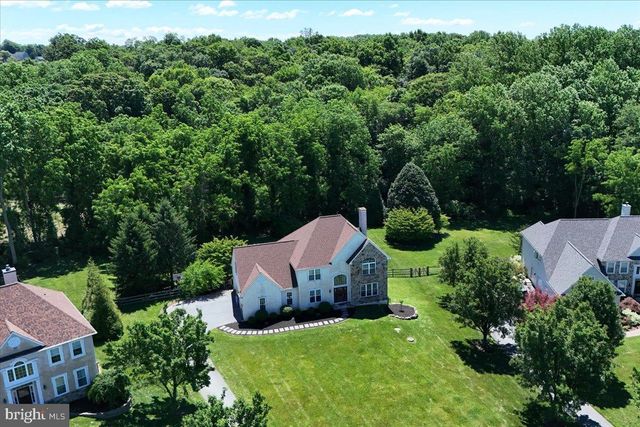69 MEADOWCROFT LN, Lincoln University, PA 19352