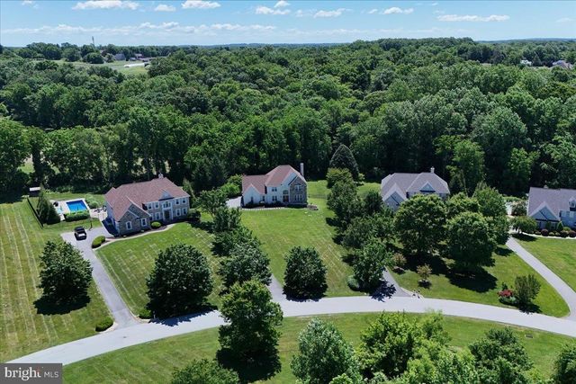 69 MEADOWCROFT LN, Lincoln University, PA 19352