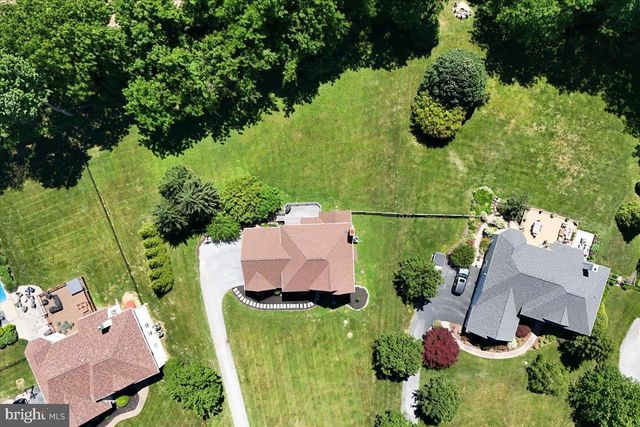 69 MEADOWCROFT LN, Lincoln University, PA 19352