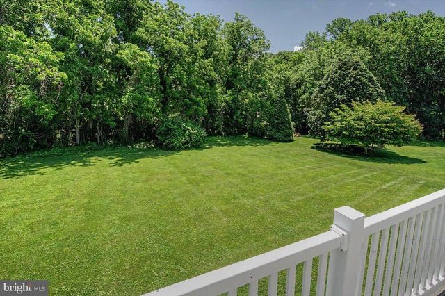 69 MEADOWCROFT LN, Lincoln University, PA 19352