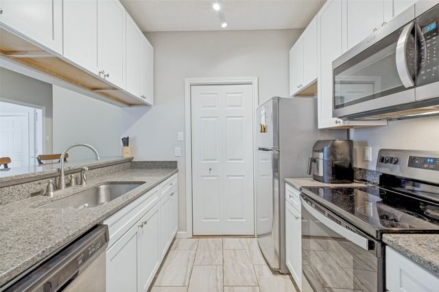 7340 Skillman Street 702, Dallas, TX 75231