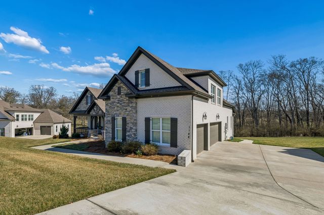 1148 Pretender Way, Columbia, TN 38401
