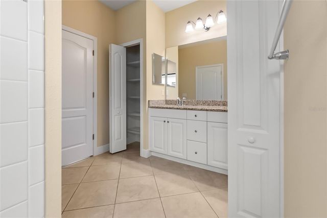 4226 MIDNIGHT BLUE RUN, Bradenton, FL 34211