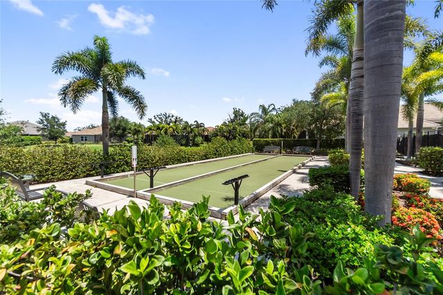 4226 MIDNIGHT BLUE RUN, Bradenton, FL 34211