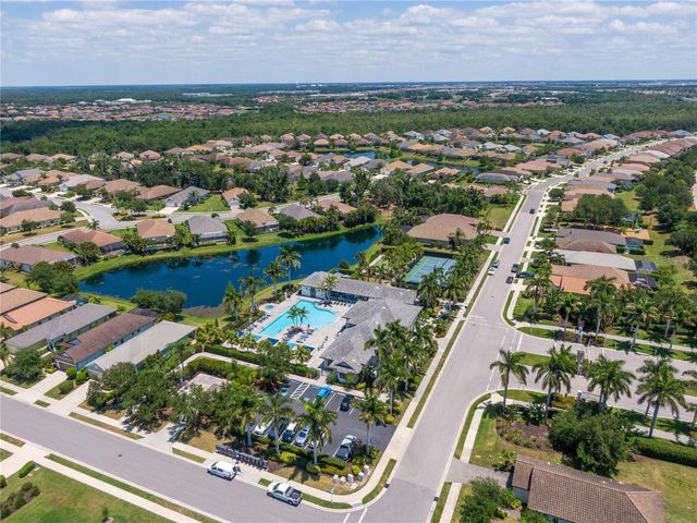 4226 MIDNIGHT BLUE RUN, Bradenton, FL 34211