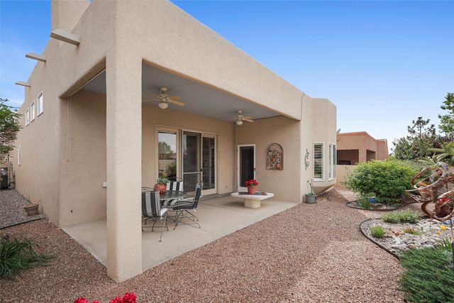 10209 Jarash Place NE, Albuquerque, NM 87122