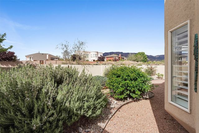 10209 Jarash Place NE, Albuquerque, NM 87122