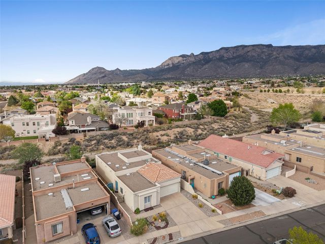 10209 Jarash Place NE, Albuquerque, NM 87122